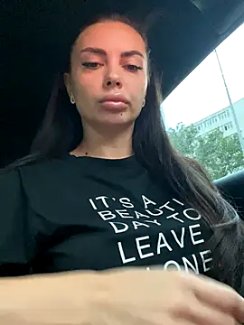 Snapshot of Anna_Nobel chatting on 09/17/25, 04:25 Anna Nobel online show from 09/17/25, 04:25