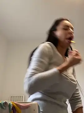 Snapshot of Anna_Nobel chatting on 11/15/25, 10:01 Anna Nobel online show from 11/15/25, 10:01