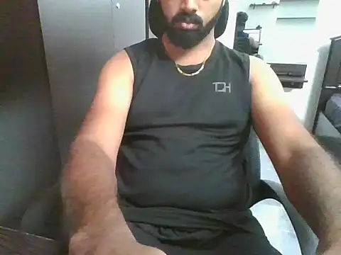 lovelyakash69 online show from 12/19/25, 06:31