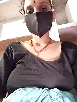 Snapshot of Soniy-Maax chatting on 09/21/25, 06:53 Soniy-Maax online show from 09/21/25, 06:53