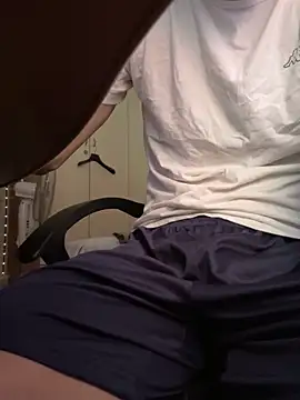 Snapshot of tipetto06 chatting on 09/10/25, 08:47 tipetto06 online show from 09/10/25, 08:47