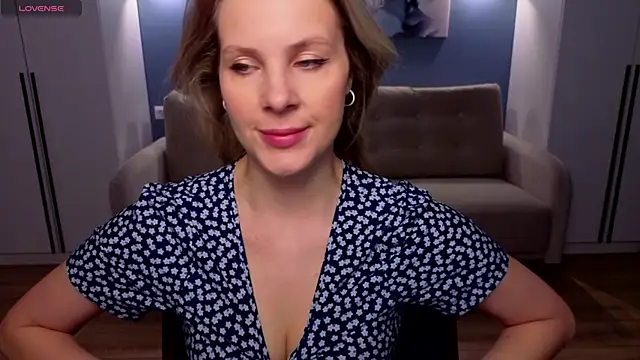 Snapshot of MelanieBennett chatting on 04/19/26, 06:02 MelanieBennett online show from 04/19/26, 06:02