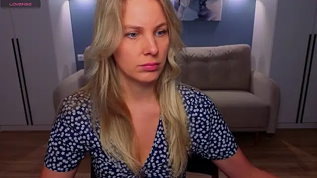 Snapshot of MelanieBennett chatting on 06/18/26, 06:46 MelanieBennett online show from 06/18/26, 06:46