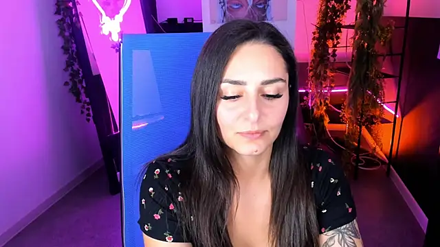 Snapshot of ValeriiMills chatting on 09/15/25, 03:01 ValeriiMills online show from 09/15/25, 03:01
