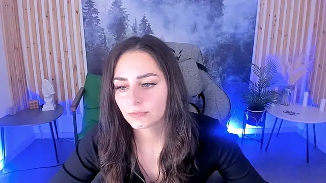 ValeriiMills online show from 12/02/25, 02:01