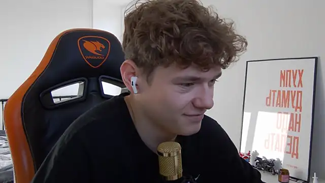 DanyDavis online show from 10/23/25, 07:07