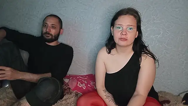 SweetPiggyx online show from 04/25/26, 05:43