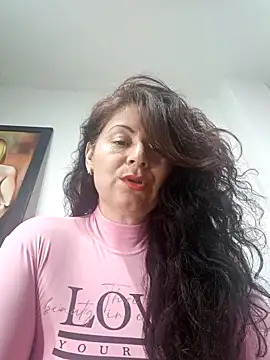 Snapshot of lunadicty chatting on 02/27/25, 10:53 lunadicty online show from 02/27/25, 10:53