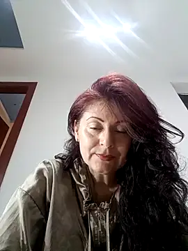 Snapshot of lunadicty chatting on 09/27/25, 09:53 lunadicty online show from 09/27/25, 09:53