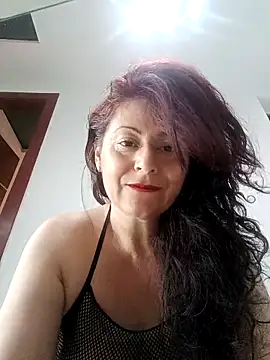 Snapshot of lunadicty chatting on 10/01/25, 12:05 lunadicty online show from 10/01/25, 12:05