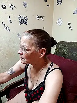 katrina perez online show from 11/23/25, 01:33