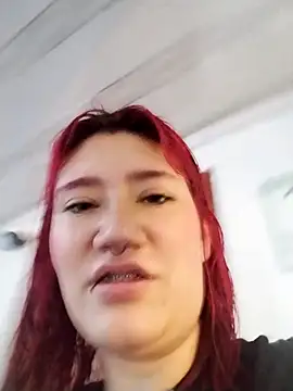 Cerecitaa02  online show from 12/17/25, 11:49