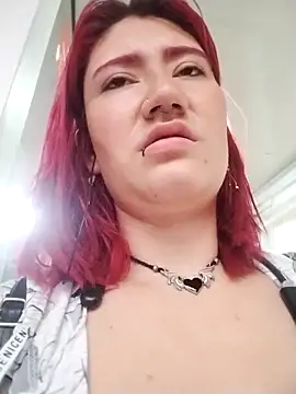 Cerecitaa02  online show from 12/22/25, 11:40