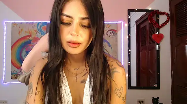 Snapshot of Sweetcandy18_Little chatting on 03/21/25, 02:28 Sweetcandy18 Little online show from 03/21/25, 02:28