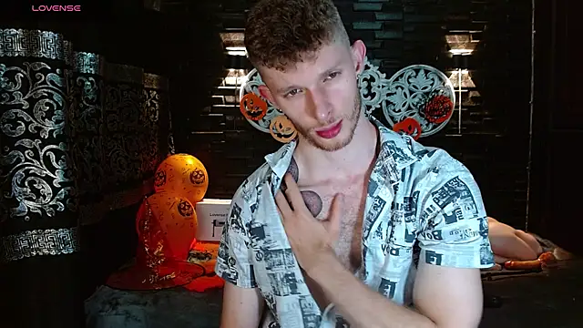 Snapshot of andrewxbi chatting on 10/25/25, 11:32 andrewxbi online show from 10/25/25, 11:32