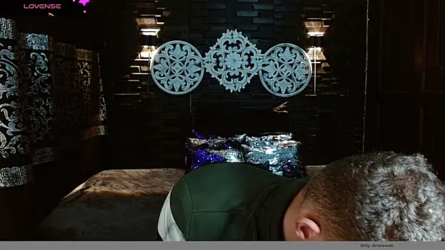 Snapshot of andrewxbi chatting on 11/17/25, 12:11 andrewxbi online show from 11/17/25, 12:11