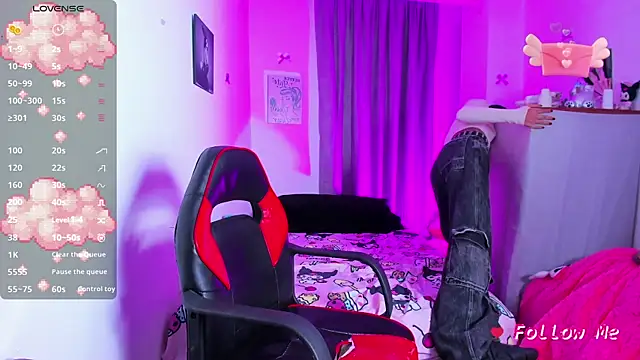 SkylerBennet online show from 10/22/25, 03:18