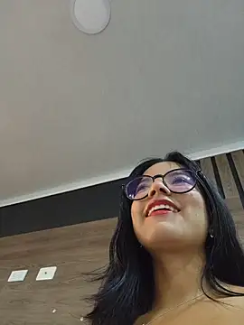 Pretty roxxyy online show from 11/07/25, 12:27