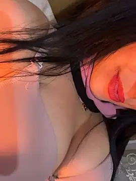 QueenLujaine online show from 03/05/26, 12:28