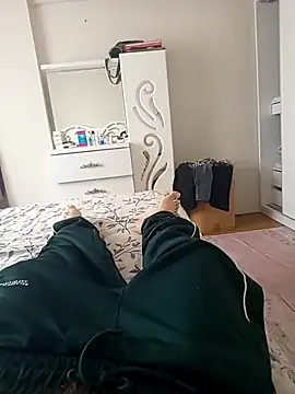 leona633 online show from 11/30/25, 12:09