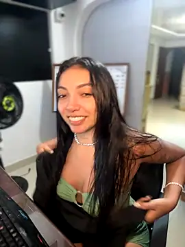 Snapshot of ImAshley1 chatting on 09/16/25, 12:00 ImAshley1 online show from 09/16/25, 12:00