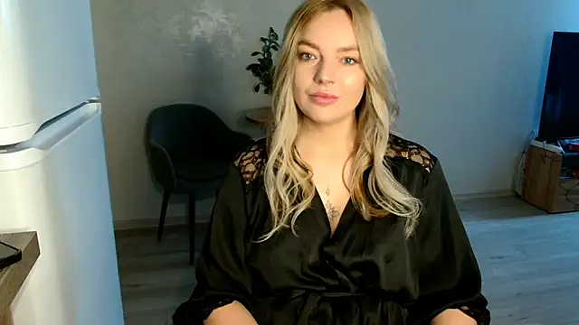 Eva   forever online show from 10/28/25, 02:59