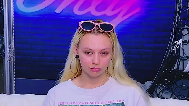 AlessiaCroft online show from 05/28/26, 04:10
