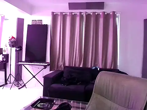 Snapshot of bigrosa21cm chatting on 12/14/25, 09:52 bigrosa21cm online show from 12/14/25, 09:52