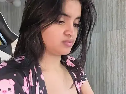 clementine t online show from 11/24/25, 12:38