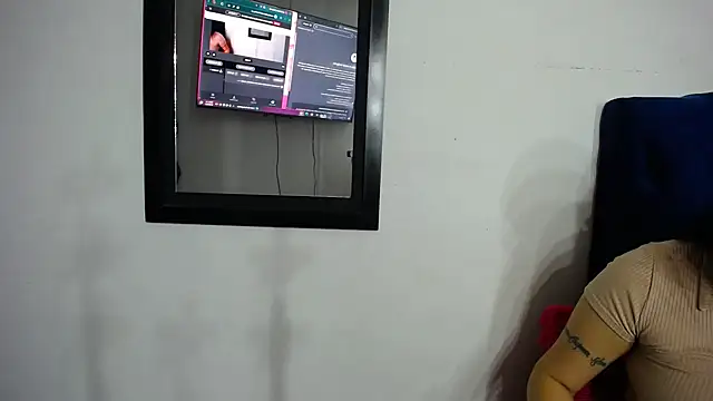 Snapshot of karolay_su chatting on 10/09/25, 10:30 karolay su online show from 10/09/25, 10:30