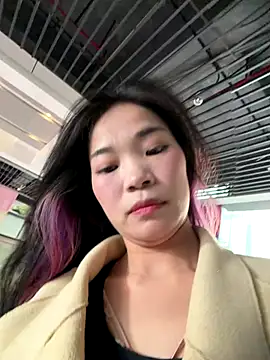 AiBanana online show from 12/17/25, 07:25