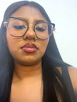 Snapshot of Emmily_Vargas chatting on 09/26/25, 08:24 Emmily Vargas online show from 09/26/25, 08:24