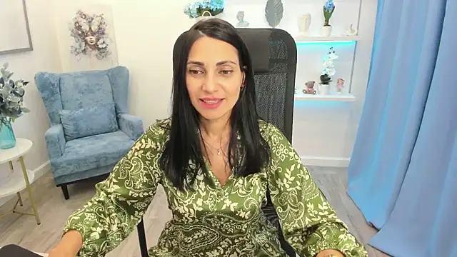 Snapshot of AllaYerty chatting on 09/12/25, 11:43 AllaYerty online show from 09/12/25, 11:43