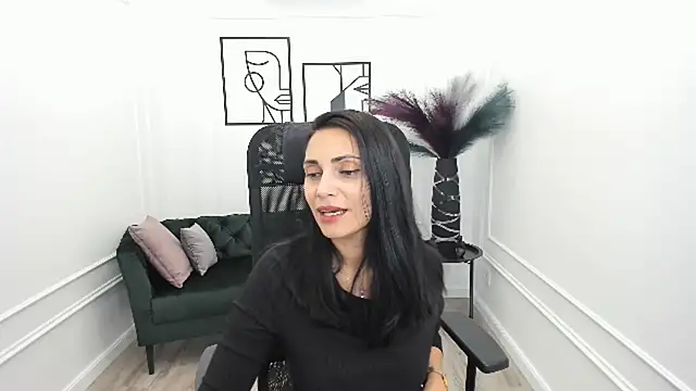 Snapshot of AllaYerty chatting on 09/13/25, 11:32 AllaYerty online show from 09/13/25, 11:32