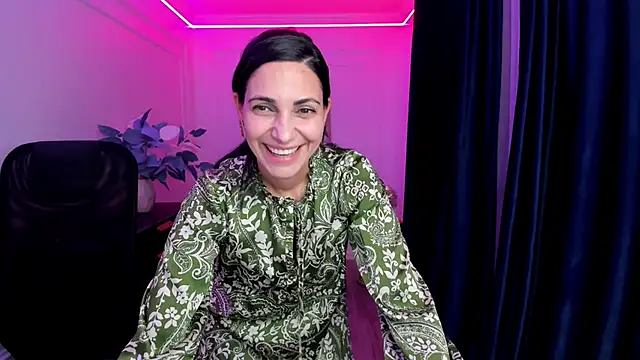 Snapshot of AllaYerty chatting on 10/10/25, 11:31 AllaYerty online show from 10/10/25, 11:31