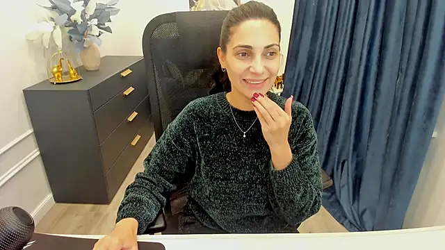 Snapshot of AllaYerty chatting on 11/12/25, 11:54 AllaYerty online show from 11/12/25, 11:54