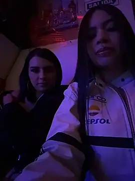 Snapshot of Cristina_pinkk chatting on 02/01/26, 02:43 Cristina pinkk online show from 02/01/26, 02:43