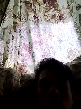 Snapshot of Omoraia chatting on 10/11/25, 06:50 Omoraia online show from 10/11/25, 06:50