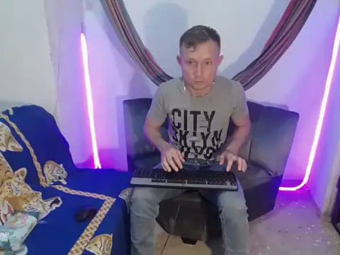 hot mann11 online show from 03/04/26, 12:16