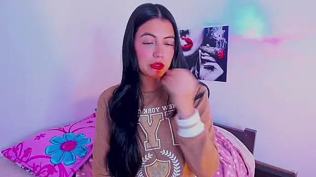 Snapshot of mialeia01 chatting on 09/10/25, 12:54 mialeia01 online show from 09/10/25, 12:54