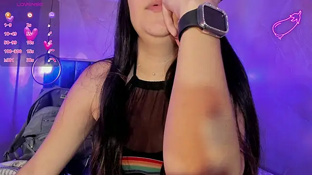 Snapshot of AlissaJoness chatting on 11/12/25, 11:32 AlissaJoness online show from 11/12/25, 11:32