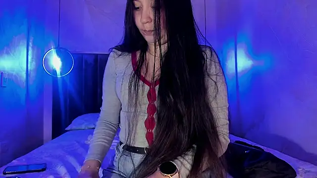 Snapshot of AlissaJoness chatting on 04/13/26, 07:30 AlissaJoness online show from 04/13/26, 07:30