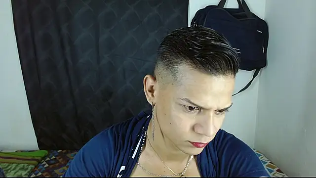 Snapshot of axce1_boy24 chatting on 10/21/25, 12:50 axce1 boy24 online show from 10/21/25, 12:50