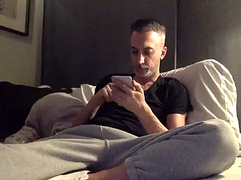 who am i x404 online show from 01/06/26, 08:01