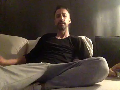 who am i x404 online show from 01/18/26, 07:06