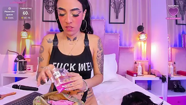 Snapshot of SamanthaAdele chatting on 10/15/25, 11:32 SamanthaAdele online show from 10/15/25, 11:32