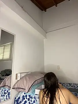 Mia  Gray online show from 12/05/25, 05:09