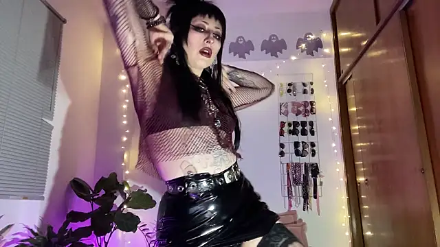 ELENA UMBRA online show from 04/04/26, 02:43