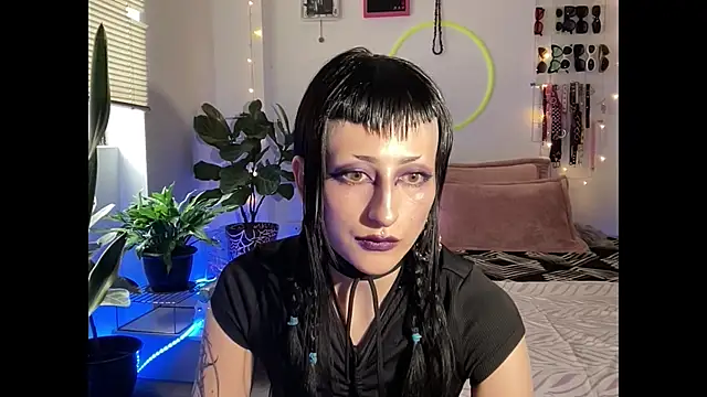 Snapshot of ELENA_UMBRA chatting on 07/05/26, 10:39 ELENA UMBRA online show from 07/05/26, 10:39