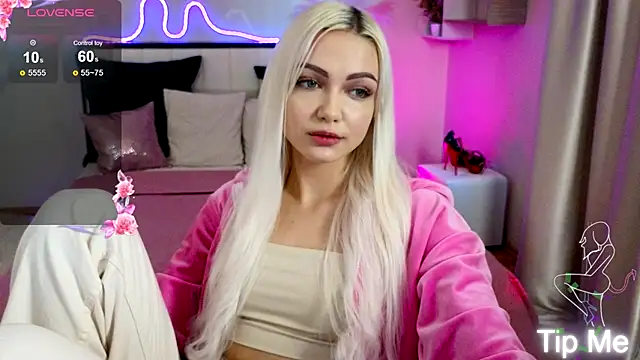 LinaLirian online show from 10/18/25, 01:34